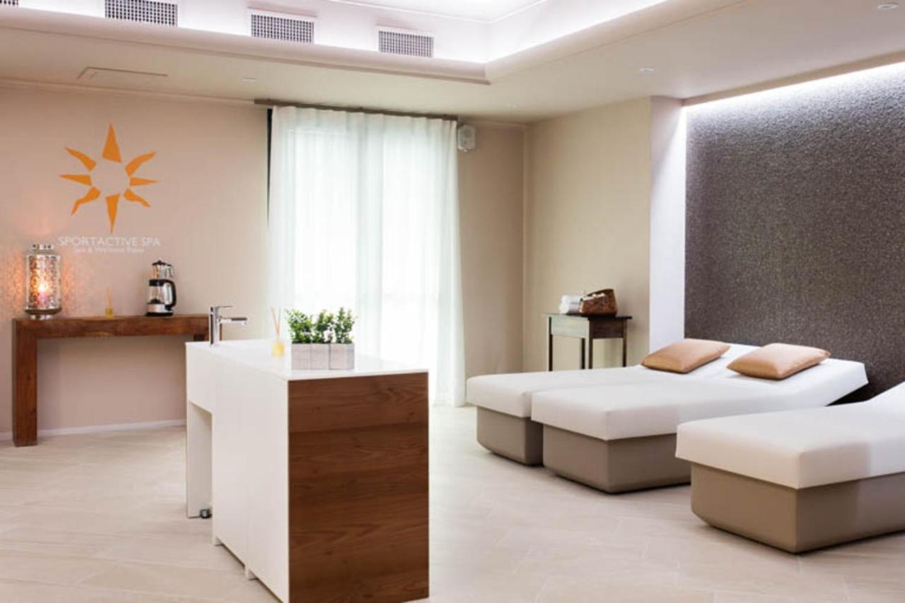 Hotel Alla Corte Spa & Wellness Relax バッサーノ・デル・グラッパ エクステリア 写真