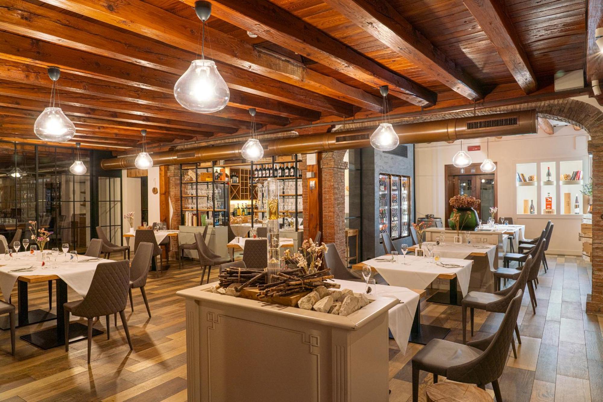 Hotel Alla Corte Spa & Wellness Relax バッサーノ・デル・グラッパ エクステリア 写真
