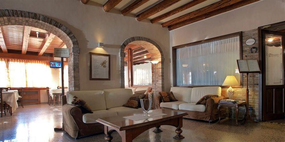 Hotel Alla Corte Spa & Wellness Relax バッサーノ・デル・グラッパ エクステリア 写真