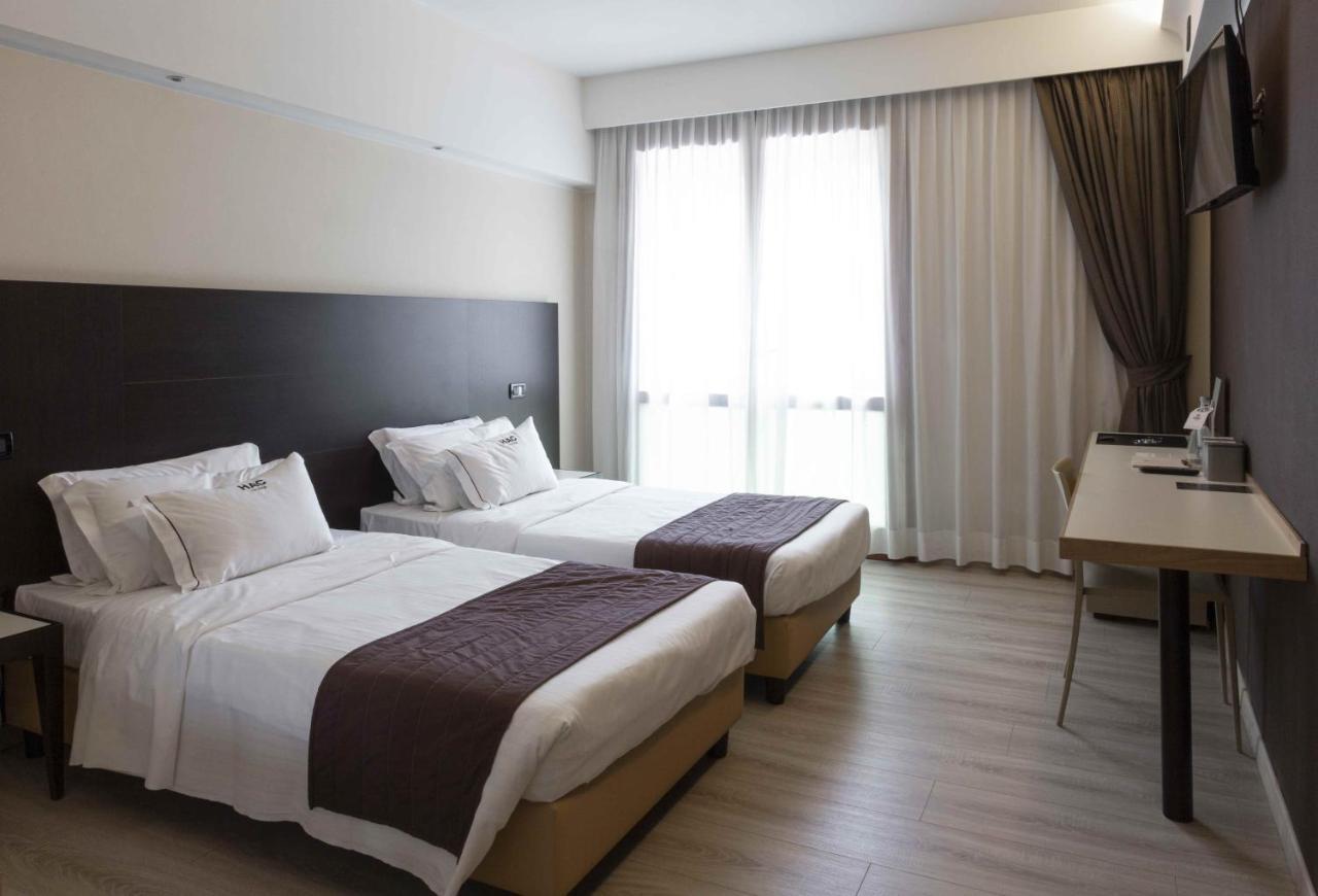 Hotel Alla Corte Spa & Wellness Relax バッサーノ・デル・グラッパ エクステリア 写真
